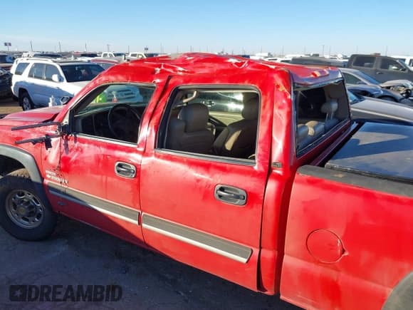 ✅ 2006 Chevrolet Silverado 2500HD LT1 • VIN: 1GCHK23D16F260761 • Lot: 41360432. Listed on IAAI with 327,569 mi. Free auction sales archive from the USA and detailed vehicle history report at DreamBid. Image 6.