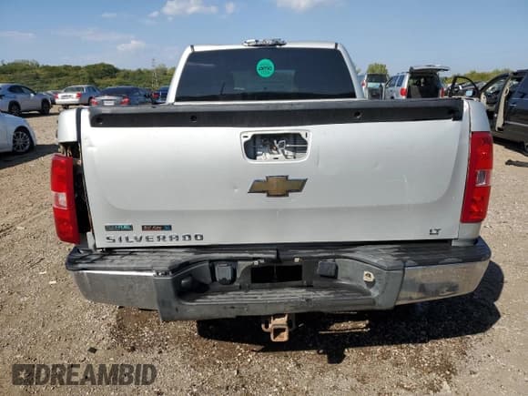 ✅ 2011 Chevrolet Silverado 1500 LT • VIN: 1GCRKSE33BZ212826 • Lot: 84192805. Listed on Copart with 209,403 mi. Free auction sales archive from the USA and detailed vehicle history report at DreamBid. Image 6.