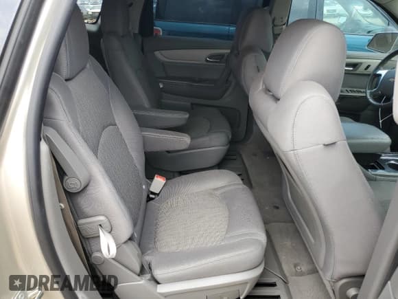 ✅ 2017 Chevrolet Traverse LT • VIN: 1GNKRGKD0HJ146189 • Lot: 57645814. Wystawiony na Copart z przebiegiem 174 460 mil. Bezpłatny archiwum sprzedaży aukcyjnych z USA i szczegółowy raport historii pojazdu na DreamBid. Zdjęcie 11.