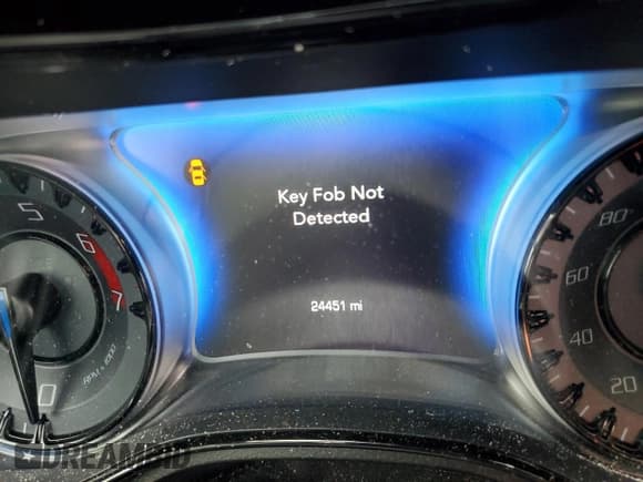 ✅ 2023 Chrysler 300 C • VIN: 2C3CCAPJ8PH500443 • Лот: 54415175. Опубликован ранее на Copart с пробегом 24 451 миль. Бесплатный доступ к архиву аукционных продаж из США и подробный отчёт об истории автомобиля на DreamBid. Изображение 9.