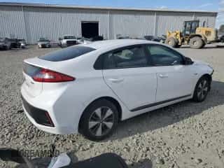 2019 Hyundai Ioniq с VIN KMHC65LD6KU169261, выставлен на аукционе Copart как лот 77107134 с пробегом 54 616 миль миль и Списание • Salvage title. История ставок и продаж доступна на DreamBid. Изображение 3.