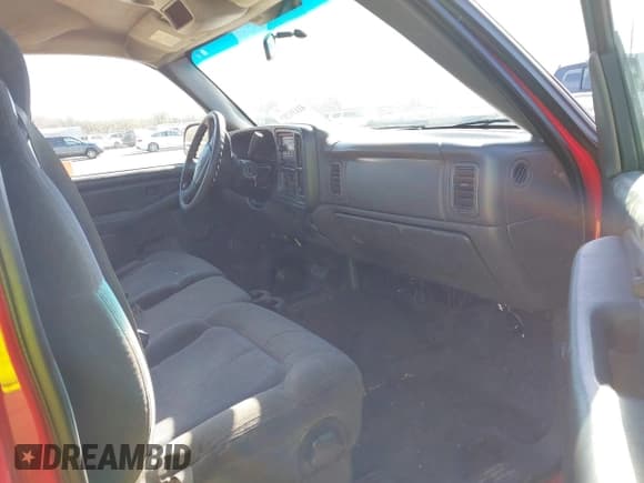 ✅ 2006 Chevrolet Silverado 2500HD • VIN: 1GBHK24U46E133818 • Lot: 41839282. Listed on IAAI with 263,212 mi. Free auction sales archive from the USA and detailed vehicle history report at DreamBid. Image 5.