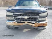✅ 2005 Chevrolet Silverado 2500HD LS • VIN: 1GCHK23U35F826160 • Lot: 41752747. Wystawiony na IAAI z przebiegiem 204 627 mil. Bezpłatny archiwum sprzedaży aukcyjnych z USA i szczegółowy raport historii pojazdu na DreamBid. Zdjęcie 6.