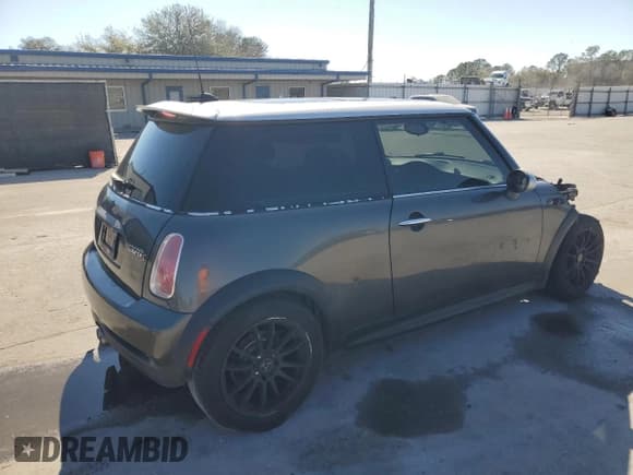 ✅ 2006 MINI Hardtop S • VIN: WMWRE33596TJ33149 • Lot: 43462805. Listed on Copart with Not provided. Free auction sales archive from the USA and detailed vehicle history report at DreamBid. Image 3.