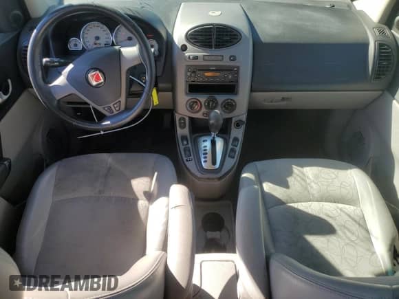 2005 Saturn VUE z VIN 5GZCZ53435S850407, wystawiony jako Copart lot #81821284 z przebiegiem 118 621 mil mil oraz Szkoda całkowita • Salvage title. Historia ofert i sprzedaży dostępna na DreamBid. Obrazek 8.