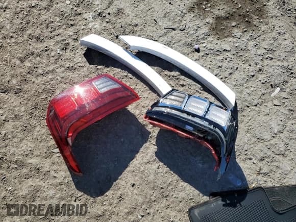 ✅ 2021 Hyundai Palisade Limited • VIN: KM8R5DHE3MU220629 • Лот: 88367385. Опубликован ранее на Copart с пробегом 47 738 миль. Бесплатный доступ к архиву аукционных продаж из США и подробный отчёт об истории автомобиля на DreamBid. Изображение 13.