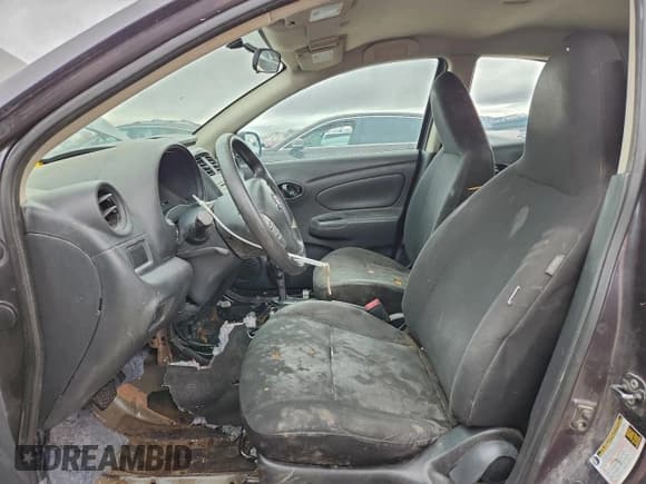 ✅ 2015 Nissan Versa SV • VIN: 3N1CN7AP4FL852403 • Lot: 94971115. Listed on Copart with 147,349 mi. Free auction sales archive from the USA and detailed vehicle history report at DreamBid. Image 7.