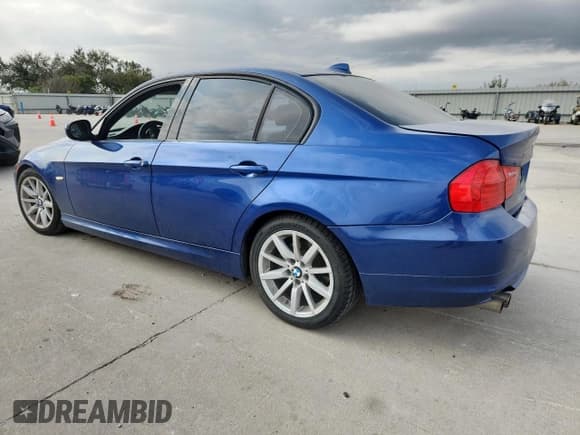 ✅ 2011 BMW 3 Series 328i • VIN: WBAPH7C51BE679741 • Lot: 82635225. Listed on Copart with 144,535 mi. Free auction sales archive from the USA and detailed vehicle history report at DreamBid. Image 2.