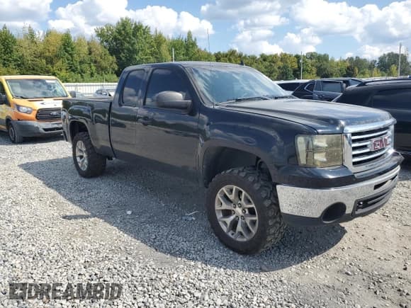 ✅ 2013 GMC Sierra 1500 SLE • VIN: 1GTR1VE02DZ325535 • Лот: 80145115. Опубликован ранее на Copart с пробегом 136 715 миль. Бесплатный доступ к архиву аукционных продаж из США и подробный отчёт об истории автомобиля на DreamBid. Изображение 4.