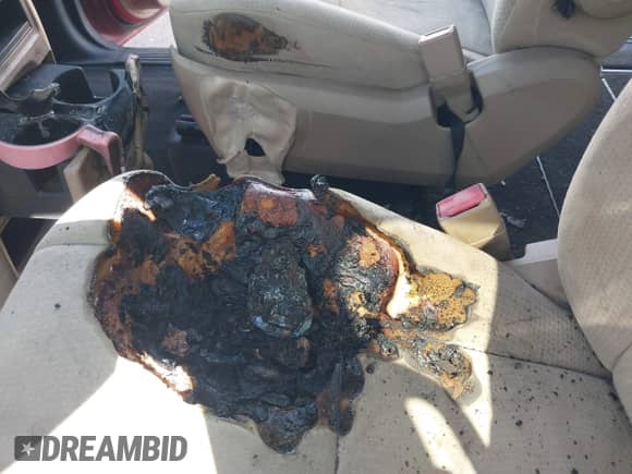 2013 Dodge Grand Caravan SE с VIN 2C4RDGBG2DR727683, выставлен на аукционе IAAI как лот 43175317 с пробегом 81 897 миль миль и . История ставок и продаж доступна на DreamBid. Изображение 6.