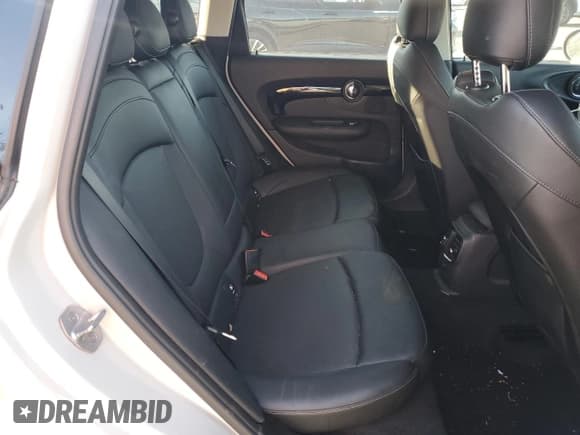 ✅ 2019 MINI Clubman Cooper S • VIN: WMWLU5C5XK2G04250 • Lot: 85263105. Wystawiony na Copart z przebiegiem 31 265 mil. Bezpłatny archiwum sprzedaży aukcyjnych z USA i szczegółowy raport historii pojazdu na DreamBid. Zdjęcie 10.