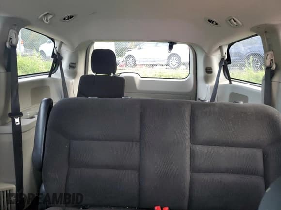 ✅ 2019 Dodge Grand Caravan SE • VIN: 2C4RDGBG5KR737606 • Lot: 82572365. Wystawiony na Copart z przebiegiem 101 461 mil. Bezpłatny archiwum sprzedaży aukcyjnych z USA i szczegółowy raport historii pojazdu na DreamBid. Zdjęcie 10.