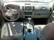 ✅ 2011 Nissan Frontier S • VIN: 1N6BD0CT1BC416902 • Lot: 67006265. Wystawiony na Copart z przebiegiem 51 252 mil. Bezpłatny archiwum sprzedaży aukcyjnych z USA i szczegółowy raport historii pojazdu na DreamBid. Zdjęcie 8.