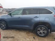 ✅ 2018 Toyota Highlander LE • VIN: 5TDBZRFH0JS840018 • Lot: 41621355. Wystawiony na IAAI z przebiegiem 128 495 mil. Bezpłatny archiwum sprzedaży aukcyjnych z USA i szczegółowy raport historii pojazdu na DreamBid. Zdjęcie 15.