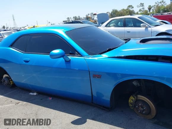 ✅ 2016 Dodge Challenger R/T Plus • VIN: 2C3CDZBT1GH264674 • Lot: 42540971. Wystawiony na IAAI z przebiegiem 111 471 mil. Bezpłatny archiwum sprzedaży aukcyjnych z USA i szczegółowy raport historii pojazdu na DreamBid. Zdjęcie 13.