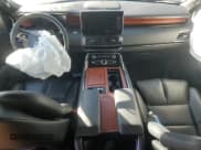 ✅ 2024 Lincoln Navigator Premiere • VIN: 5LMJJ2NG8REL13826 • Лот: 41370965. Опубликован ранее на Copart с пробегом 2 425 миль. Бесплатный доступ к архиву аукционных продаж из США и подробный отчёт об истории автомобиля на DreamBid. Изображение 8.