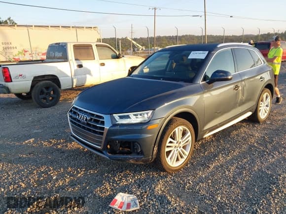 ✅ 2018 Audi Q5 Prestige • VIN: WA1CNAFY8J2220441 • Лот: 42834680. Опубликован ранее на IAAI с пробегом 75 640 миль. Бесплатный доступ к архиву аукционных продаж из США и подробный отчёт об истории автомобиля на DreamBid. Изображение 18.