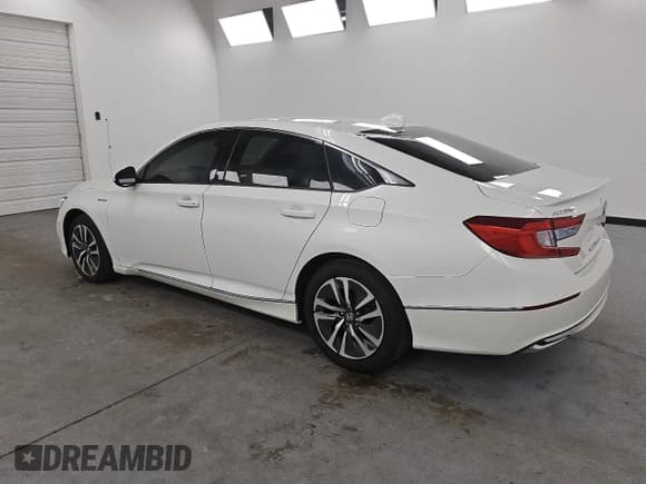 ✅ 2018 Honda Accord EX • VIN: 1HGCV3F4XJA003964 • Лот: 67818535. Опубликован ранее на Copart с пробегом 167 247 миль. Бесплатный доступ к архиву аукционных продаж из США и подробный отчёт об истории автомобиля на DreamBid. Изображение 2.