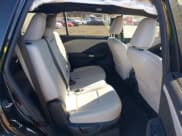 ✅ 2024 Lexus TX 350 • VIN: 5TDAAAB6XRS011042 • Lot: 43596396. Wystawiony na IAAI z przebiegiem 18 284 mil. Bezpłatny archiwum sprzedaży aukcyjnych z USA i szczegółowy raport historii pojazdu na DreamBid. Zdjęcie 8.