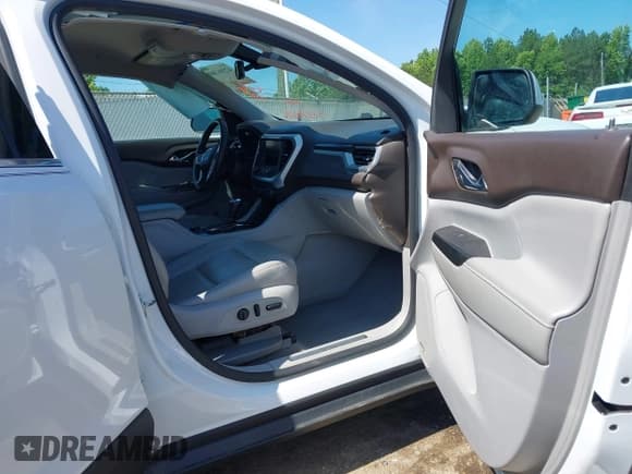 ✅ 2018 GMC Acadia SLT • VIN: 1GKKNMLA6JZ134938 • Lot: 42301360. Wystawiony na IAAI z przebiegiem 124 105 mil. Bezpłatny archiwum sprzedaży aukcyjnych z USA i szczegółowy raport historii pojazdu na DreamBid. Zdjęcie 18.