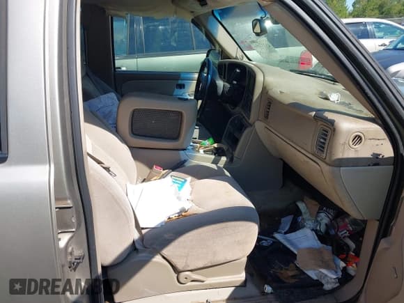 ✅ 2003 Chevrolet Tahoe LT • VIN: 1GNEC13Z83R104031 • Lot: 43337191. Listed on IAAI with Not provided. Free auction sales archive from the USA and detailed vehicle history report at DreamBid. Image 5.