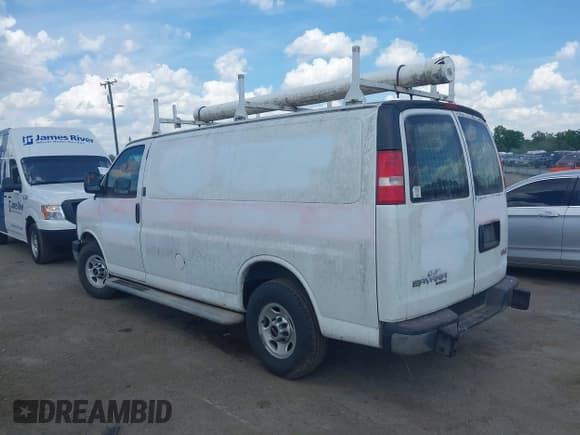 ✅ 2016 GMC Savana Cargo • VIN: 1GTW7AFF0G1903082 • Лот: 42187642. Опубликован ранее на IAAI с пробегом 137 728 миль. Бесплатный доступ к архиву аукционных продаж из США и подробный отчёт об истории автомобиля на DreamBid. Изображение 3.