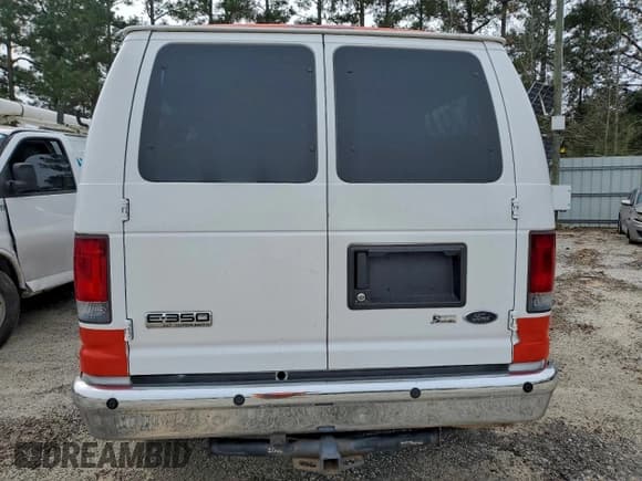 ✅ 2010 Ford Econoline Passenger XL • VIN: 1FBNE3BL4ADA03238 • Лот: 90853835. Опубликован ранее на Copart с пробегом 133 638 миль. Бесплатный доступ к архиву аукционных продаж из США и подробный отчёт об истории автомобиля на DreamBid. Изображение 6.