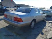 ✅ 1995 Lexus LS 400 • VIN: JT8UF22EXS0007513 • Lot: 43433075. Listed on IAAI with 317,987 mi. Free auction sales archive from the USA and detailed vehicle history report at DreamBid. Image 4.