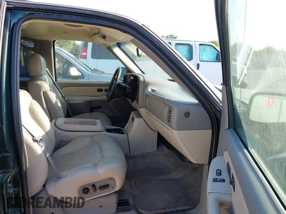 ✅ 2002 Chevrolet Suburban LT • VIN: 1GNFK16Z82J307761 • Lot: 42779355. Listed on IAAI with 150,021 mi. Free auction sales archive from the USA and detailed vehicle history report at DreamBid. Image 5.