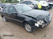 ✅ 1995 Mercedes-Benz C 2.8L • VIN: WDBHA28E7SF262334 • Лот: 42618540. Опубликован ранее на IAAI с пробегом 124 770 миль. Бесплатный доступ к архиву аукционных продаж из США и подробный отчёт об истории автомобиля на DreamBid. Изображение 1.