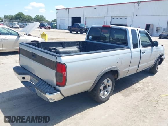 ✅ 2000 Nissan Frontier XE • VIN: 1N6DD26S7YC348153 • Lot: 42925259. Listed on IAAI with 292,034 mi. Free auction sales archive from the USA and detailed vehicle history report at DreamBid. Image 4.