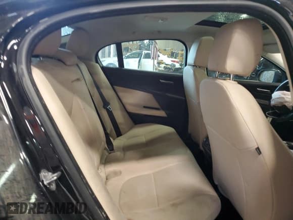 ✅ 2017 Jaguar XE 20d • VIN: SAJAR4BN7HA968517 • Лот: 71789645. Опубликован ранее на Copart с пробегом 98 670 миль. Бесплатный доступ к архиву аукционных продаж из США и подробный отчёт об истории автомобиля на DreamBid. Изображение 10.