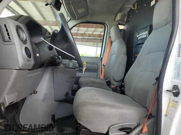 ✅ 2010 Ford Econoline Cargo Commercial • VIN: 1FTNE1EW3ADA91463 • Lot: 57778795. Wystawiony na Copart z przebiegiem 170 490 mil. Bezpłatny archiwum sprzedaży aukcyjnych z USA i szczegółowy raport historii pojazdu na DreamBid. Zdjęcie 7.