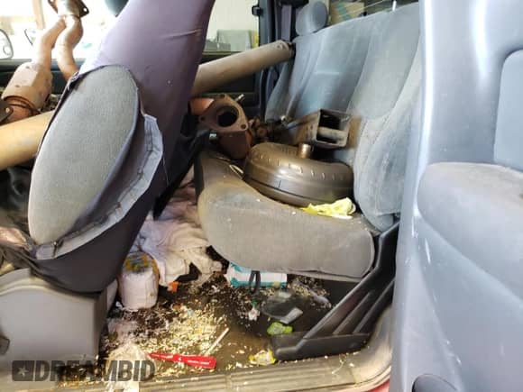 ✅ 2004 Chevrolet Silverado 1500 Z71 • VIN: 1GCEK19T94E206462 • Lot: 65658514. Wystawiony na Copart z przebiegiem 178 493 mil mil. Skorzystaj z bezpłatnego archiwum sprzedaży aukcyjnych z USA i zobacz szczegółowy raport historii pojazdu na DreamBid. Zdjęcie 10.