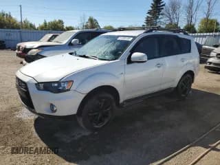 ✅ 2011 Mitsubishi Outlander LS • VIN: JA4JT3AX5BU608904 • Lot: 81268105. Listed on Copart with 162,838 mi. Free auction sales archive from the USA and detailed vehicle history report at DreamBid. Image 1.