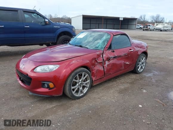 ✅ 2014 Mazda MX-5 Miata Grand Touring • VIN: JM1NC2PFXE0234642 • Lot: 41535795. Wystawiony na IAAI z przebiegiem 53 533 mil. Bezpłatny archiwum sprzedaży aukcyjnych z USA i szczegółowy raport historii pojazdu na DreamBid. Zdjęcie 17.