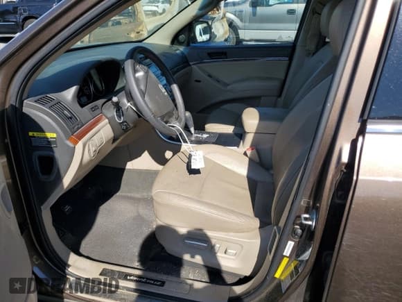 ✅ 2012 Hyundai Veracruz Limited • VIN: KM8NU4CC9CU181292 • Lot: 86176735. Listed on Copart with 133,458 mi. Free auction sales archive from the USA and detailed vehicle history report at DreamBid. Image 7.