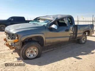 ✅ 2001 Chevrolet Silverado 2500HD LS • VIN: 1GCHC29U01E324615 • Лот: 71101585. Опубликован ранее на Copart с пробегом Не указан. Бесплатный доступ к архиву аукционных продаж из США и подробный отчёт об истории автомобиля на DreamBid. Изображение 1.