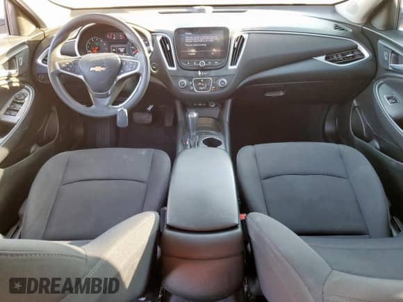 2020 Chevrolet Malibu LS z VIN 1G1ZB5ST7LF127389, wystawiony jako Copart lot #85547165 z przebiegiem 113 773 mil mil oraz Szkoda całkowita • Salvage title. Historia ofert i sprzedaży dostępna na DreamBid. Obrazek 8.