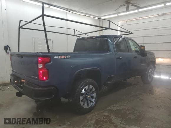 ✅ 2025 Chevrolet Silverado 2500HD Custom • VIN: 2GC4KME73S1185290 • Лот: 81719085. Опубликован ранее на Copart с пробегом 6 463 миль. Бесплатный доступ к архиву аукционных продаж из США и подробный отчёт об истории автомобиля на DreamBid. Изображение 3.