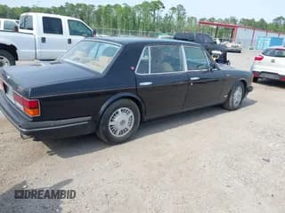 ✅ 1994 Bentley Turbo R • VIN: SCBZP03C0RCX54166 • Lot: 42310238. Wystawiony na IAAI z przebiegiem 59 887 mil. Bezpłatny archiwum sprzedaży aukcyjnych z USA i szczegółowy raport historii pojazdu na DreamBid. Zdjęcie 4.