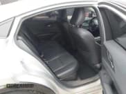 ✅ 2024 Toyota Prius LE • VIN: JTDACAAU0R3020473 • Lot: 42170556. Wystawiony na IAAI z przebiegiem 26 190 mil. Bezpłatny archiwum sprzedaży aukcyjnych z USA i szczegółowy raport historii pojazdu na DreamBid. Zdjęcie 8.