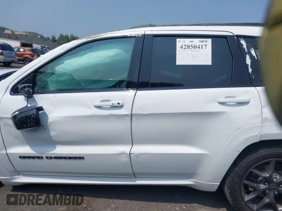 ✅ 2020 Jeep Grand Cherokee Limited • VIN: 1C4RJFBG6LC313722 • Lot: 42850417. Wystawiony na IAAI z przebiegiem 64 186 mil. Bezpłatny archiwum sprzedaży aukcyjnych z USA i szczegółowy raport historii pojazdu na DreamBid. Zdjęcie 14.