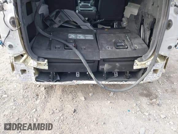 ✅ 2024 Kia Carnival EX • VIN: KNDNC5H31R6406145 • Lot: 43491687. Listed on IAAI with 19,917 mi. Free auction sales archive from the USA and detailed vehicle history report at DreamBid. Image 6.