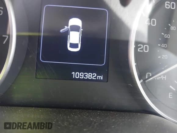 ✅ 2018 Hyundai Elantra SEL • VIN: 5NPD84LF5JH291732 • Lot: 43567265. Listed on IAAI with 109,382 mi. Free auction sales archive from the USA and detailed vehicle history report at DreamBid. Image 15.