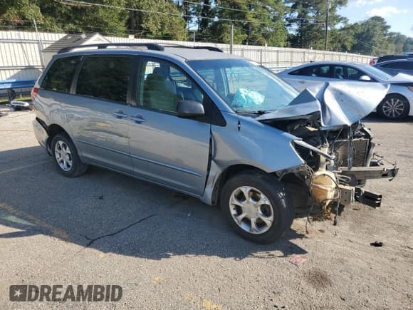 ✅ 2004 Toyota Sienna CE • VIN: 5TDZA23C74S061273 • Lot: 87092065. Listed on Copart with 234,968 mi. Free auction sales archive from the USA and detailed vehicle history report at DreamBid. Image 4.
