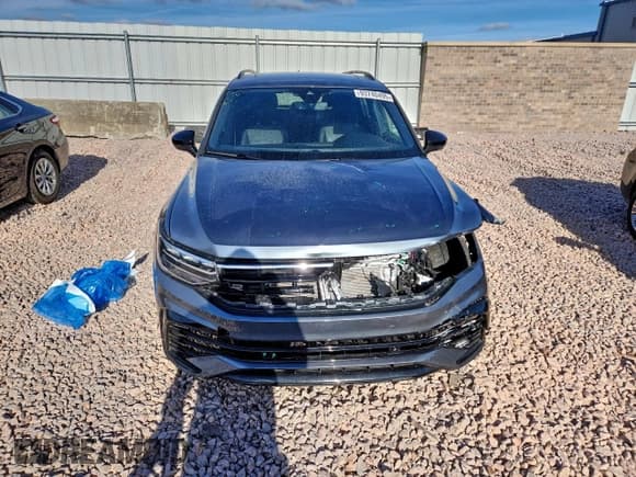 ✅ 2024 Volkswagen Tiguan SE R-Line Black • VIN: 3VV8B7AX6RM231031 • Lot: 93740495. Wystawiony na Copart z przebiegiem 12 329 mil. Bezpłatny archiwum sprzedaży aukcyjnych z USA i szczegółowy raport historii pojazdu na DreamBid. Zdjęcie 5.