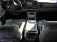 ✅ 2002 Chevrolet Suburban LT • VIN: 3GNGC26G22G287790 • Лот: 82716634. Опубликован ранее на Copart с пробегом 195 790 миль. Бесплатный доступ к архиву аукционных продаж из США и подробный отчёт об истории автомобиля на DreamBid. Изображение 8.