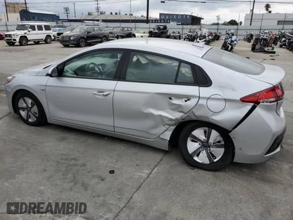 2019 Hyundai Ioniq Blue z VIN KMHC65LC5KU131169, wystawiony jako Copart lot #84560895 z przebiegiem 18 638 mil mil oraz Szkoda całkowita • Salvage title. Historia ofert i sprzedaży dostępna na DreamBid. Obrazek 2.