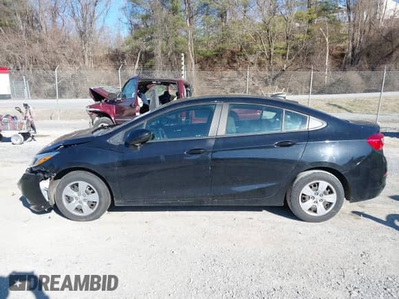 2017 Chevrolet Cruze LS с VIN 1G1BB5SMXH7177019, выставлен на аукционе IAAI как лот 41762702 с пробегом 128 532 миль миль и . История ставок и продаж доступна на DreamBid. Изображение 14.